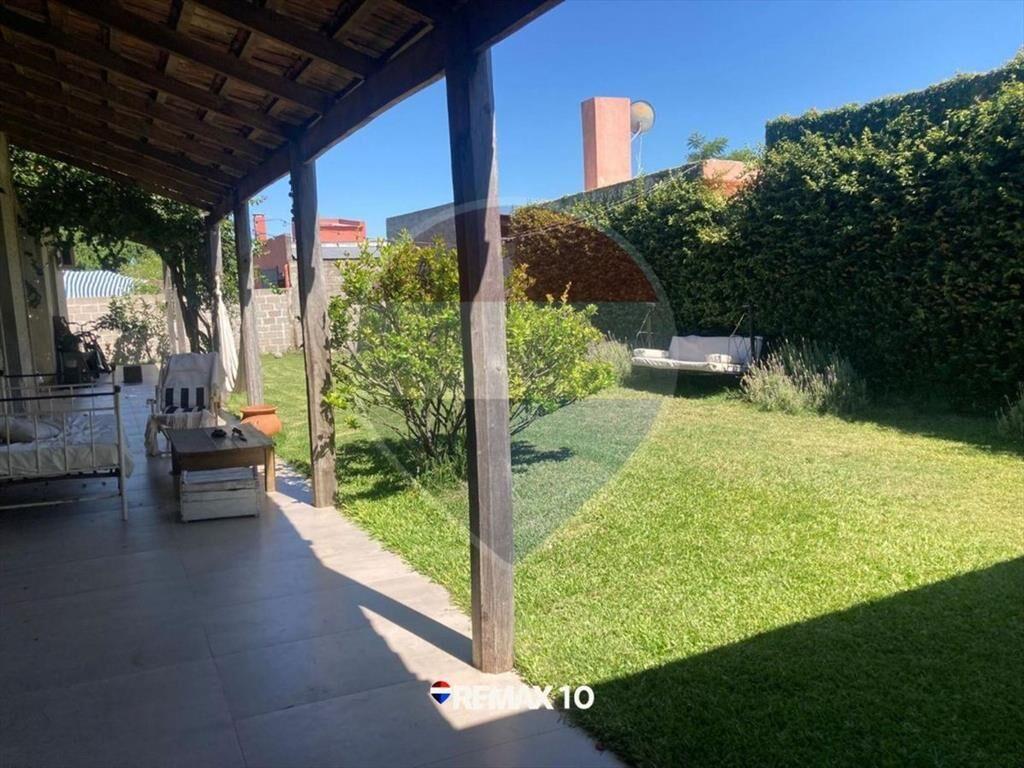 Casa centrica en muy buen estado.