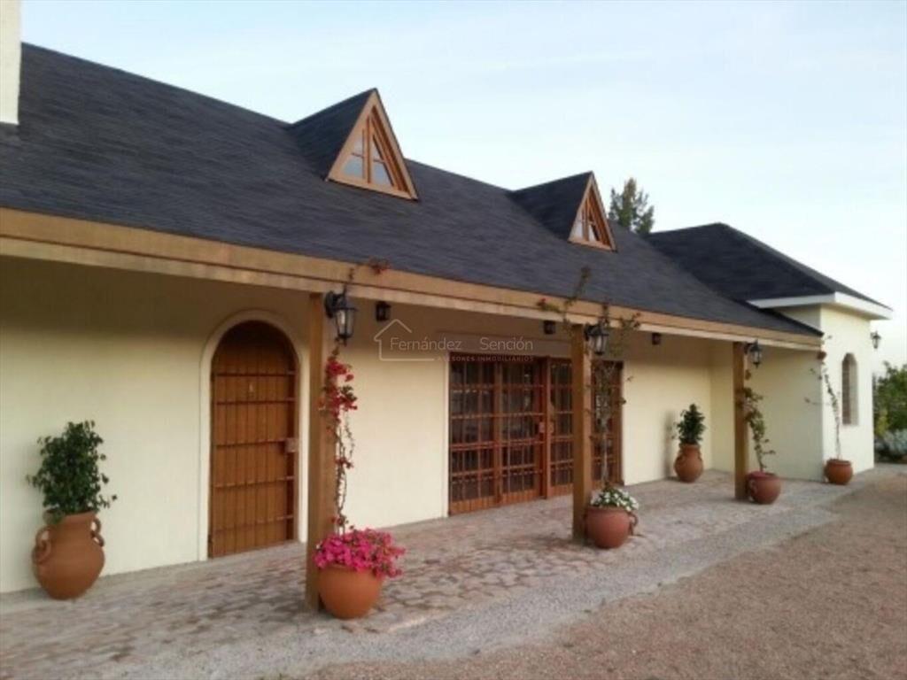 Venta de casa de campo 4 dormitorios zona Pando