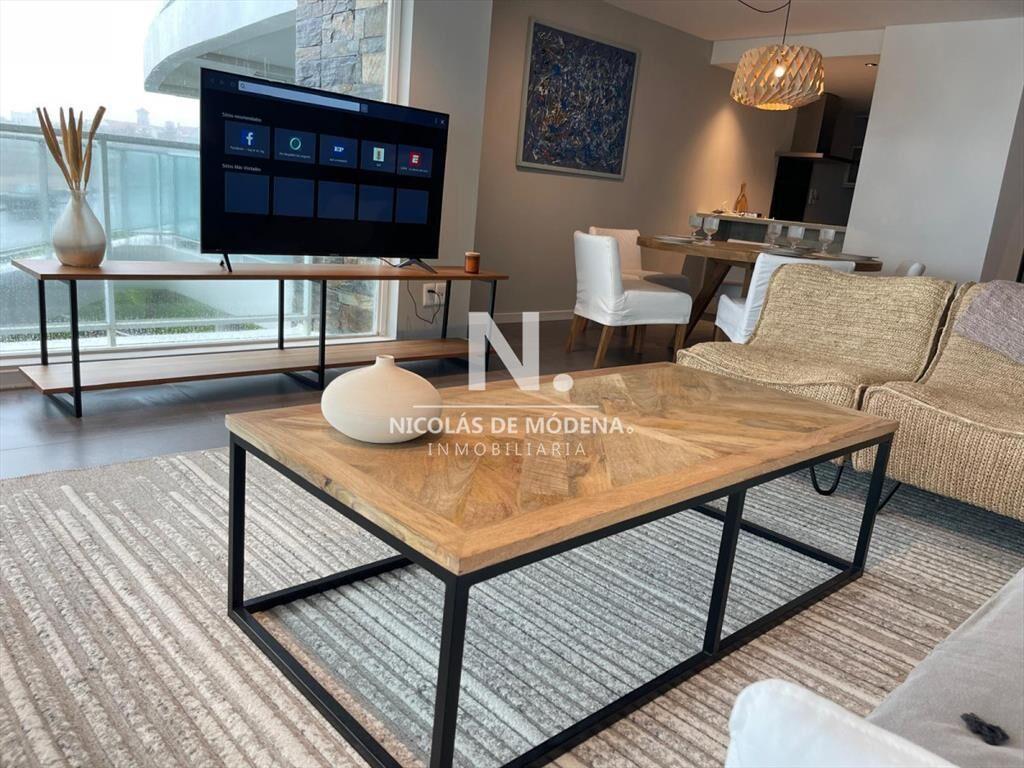 Apartamento con excelente vista, a metros del mar