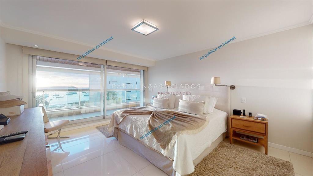 Apartamento en venta de 4 suites en edificio del