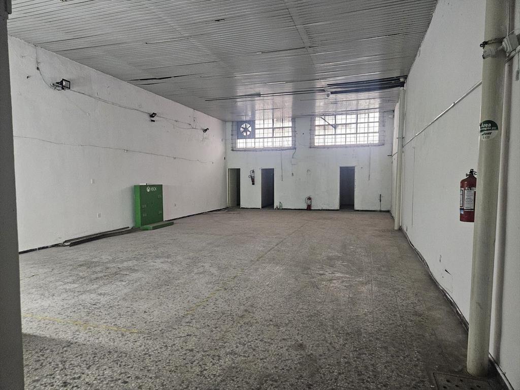 Julio Herrera y Obes proximo Uruguay, 532 m2 , deposito + o