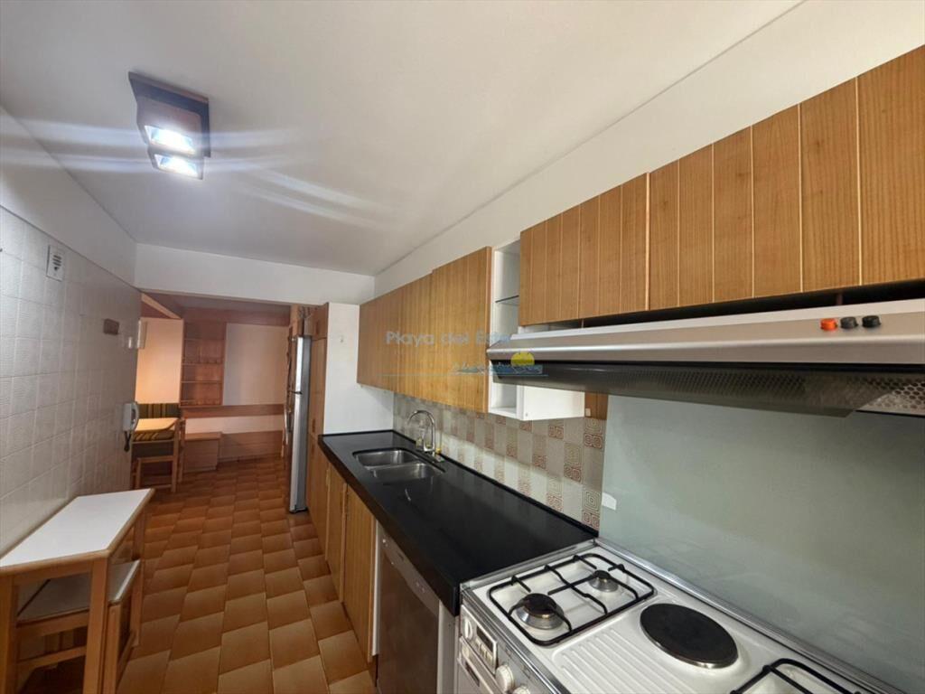 Apartamento de 3 dormitorios en alquiler anual e