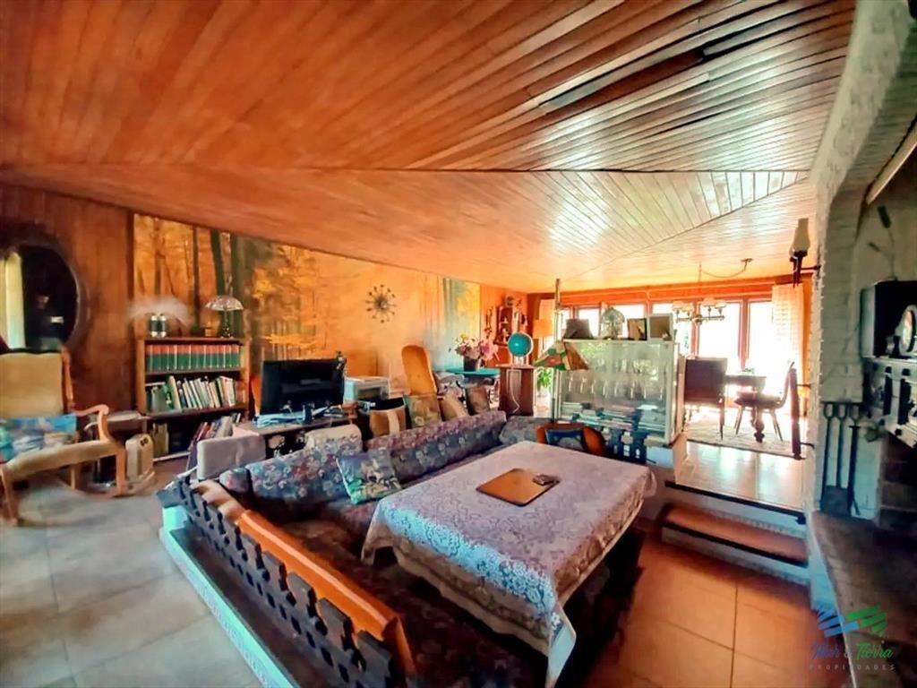 Casa de 6 dormitorios con piscina en venta en del