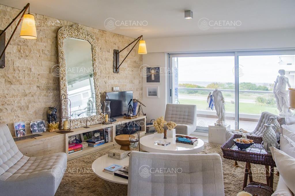 Venta apartamento 3 dormitorios. Playa brava, Punta del Est
