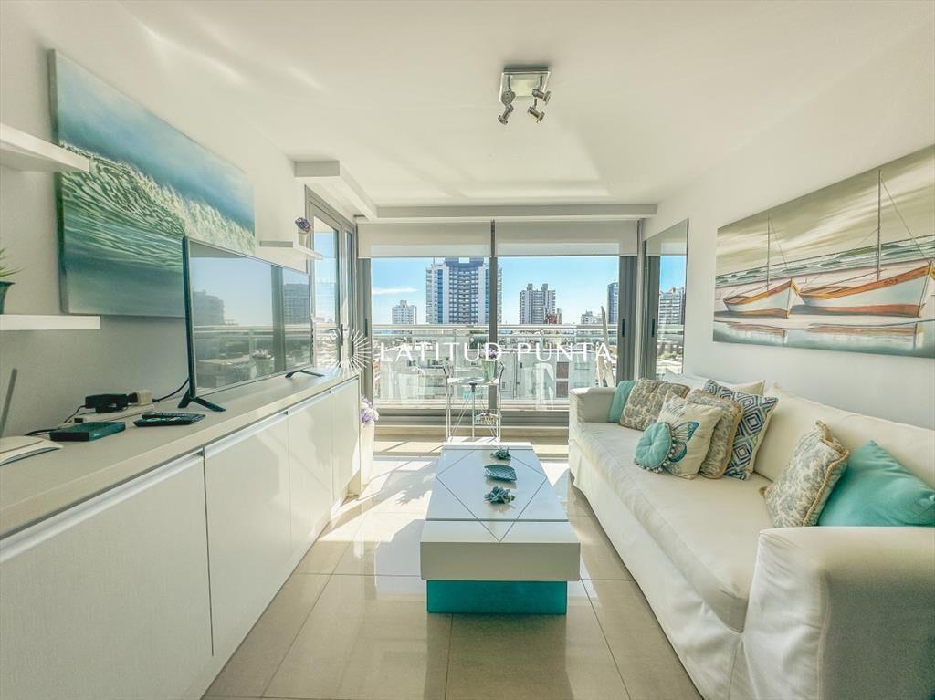 Apartamento en Brava, 1 dormitorio y medio