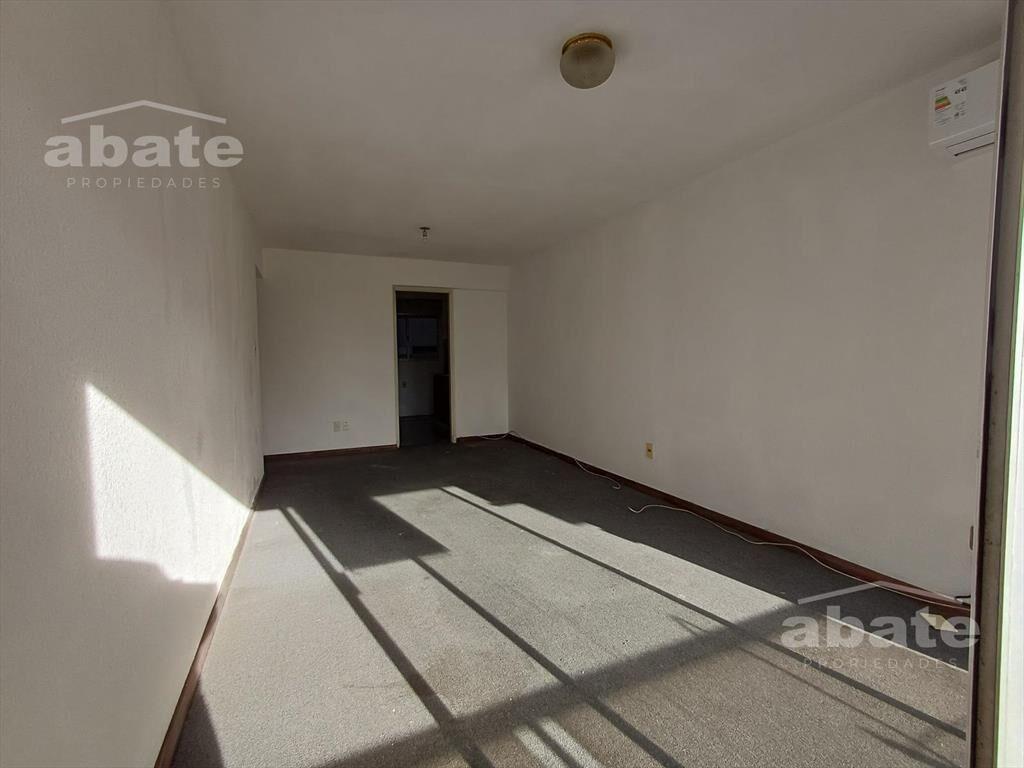 Venta de Apartamento de 2 dormitorios con garage en Cordón,