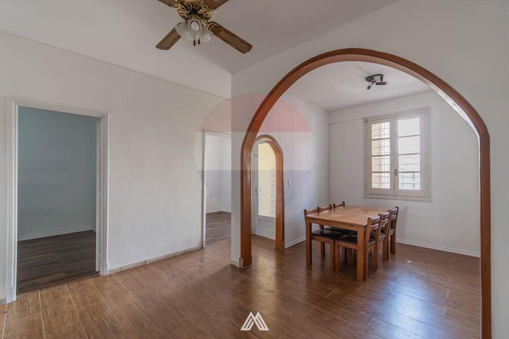Venta casa 2 dorm la Blanqueada más escr y azotea