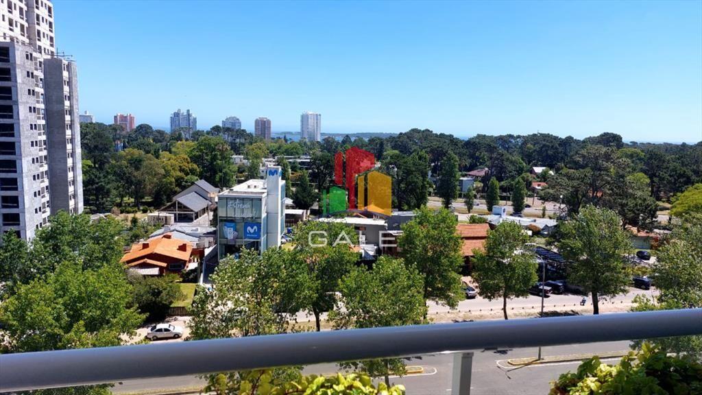 Apartamento en venta de dos dormitorios en Avda