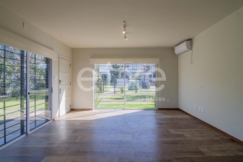 Casa en Alquiler Carrasco Sur...