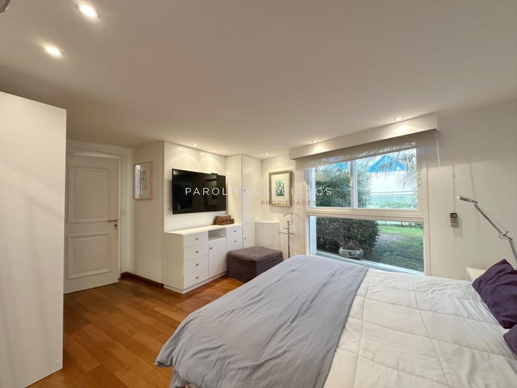 Duplex en Venta de 3 Dormitorios en Millenium del