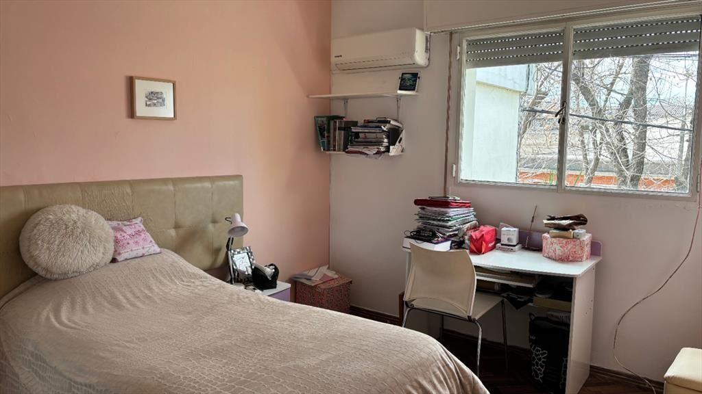 Casa en venta en Brazo Oriental,  2 plantas, 3 dormitori...