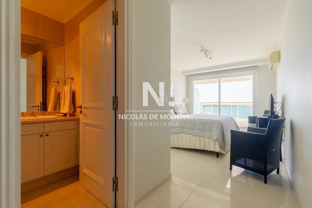 Impecable departamento, comodo e iluminado.