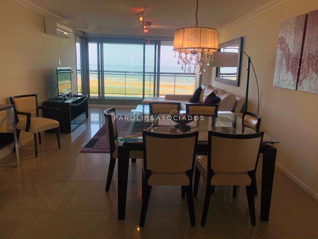 Apartamento en venta de 3 dormitorios en Torre