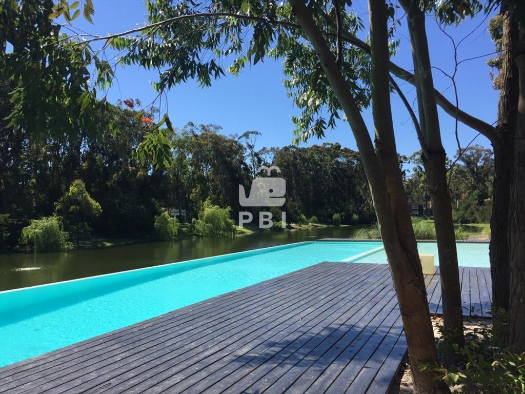 Terreno en venta en Design Village, Punta Ballena