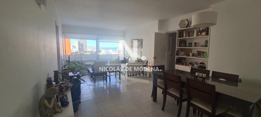 Amplia planta con vista al mar en venta en punta