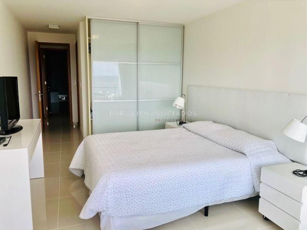 Apartamento alquiler temporario en Playa Mansa 2 dormitorio