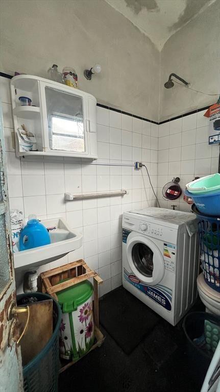 Casa 3 dormitorios, con fondo con parrillero y gge x2