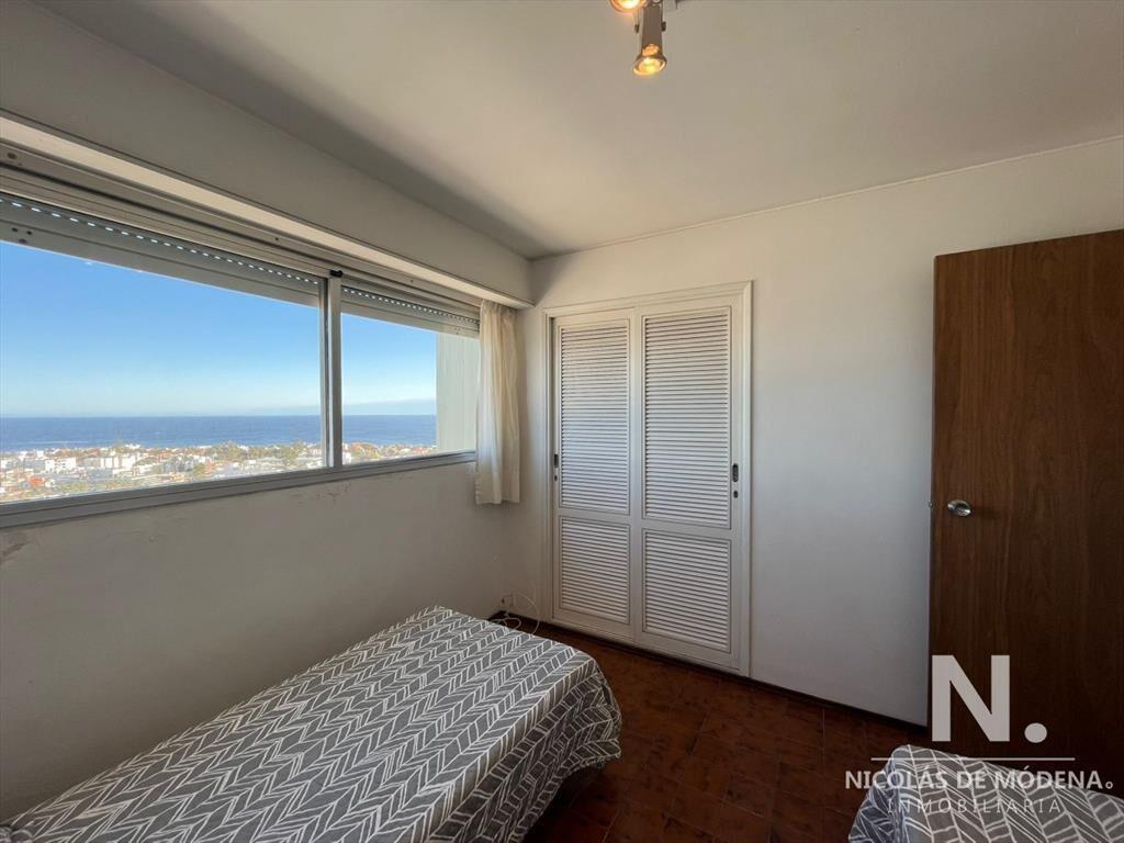 Apartamento de 3 dormitorios en venta en  en Península, Pu
