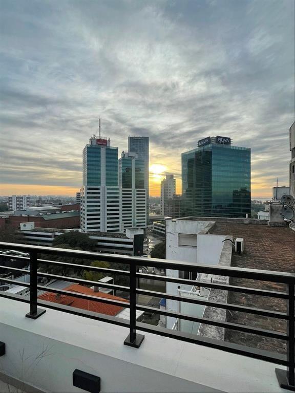 Venta apartamento de 2 dormitorios, 2 baños, terraza, garaje
