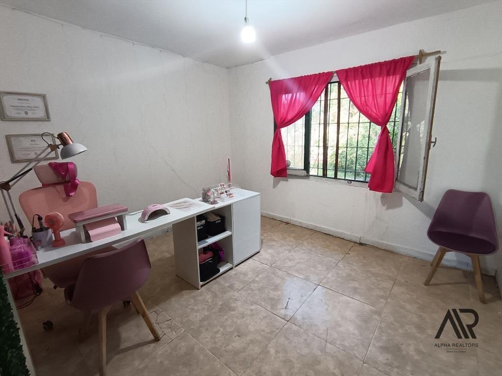 Casa en venta c/ cochera en La Capuera