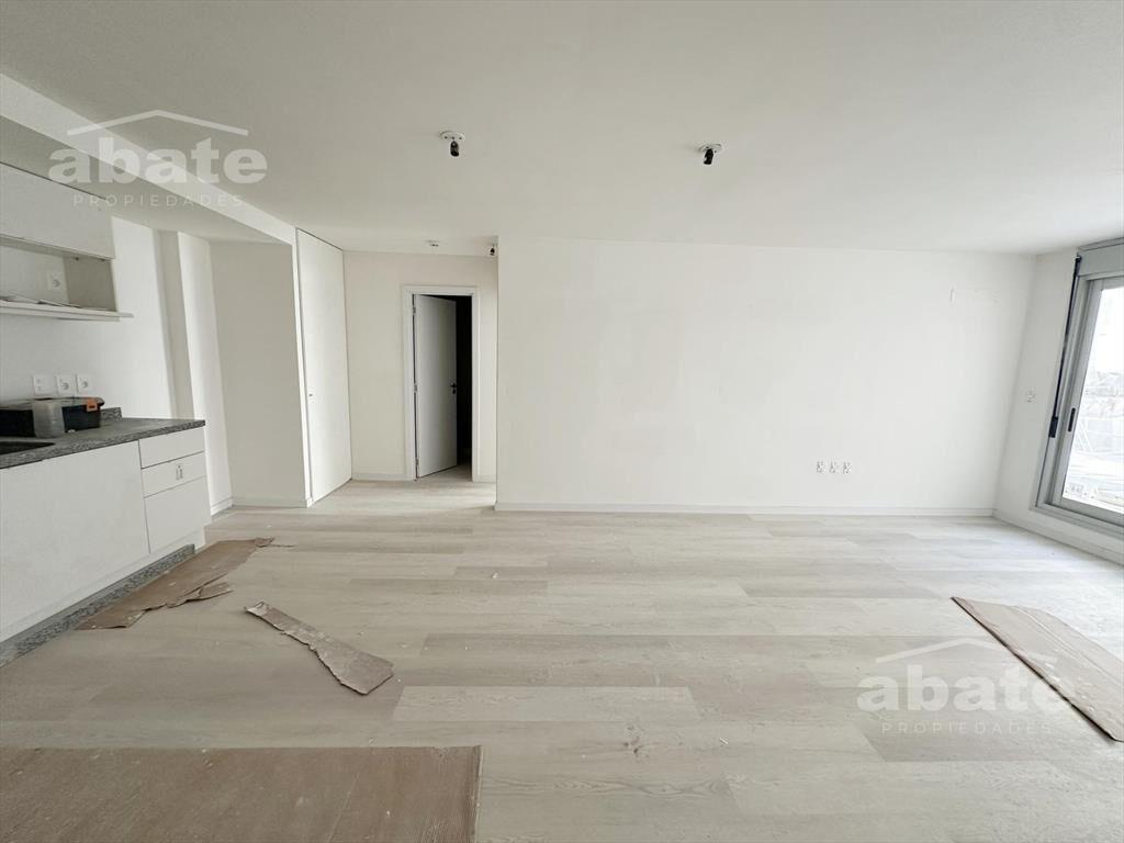 Alquiler apartamento 1 dormitorio con patio a estrenar