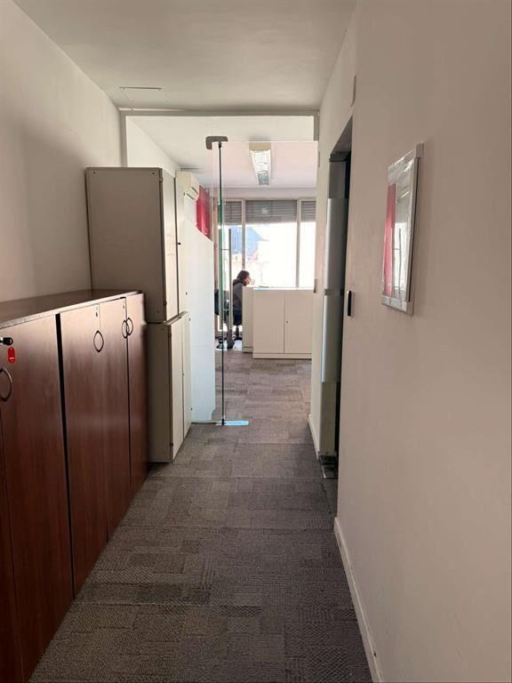 Venta Oficina con renta edificio corporativo Ciudad Vieja