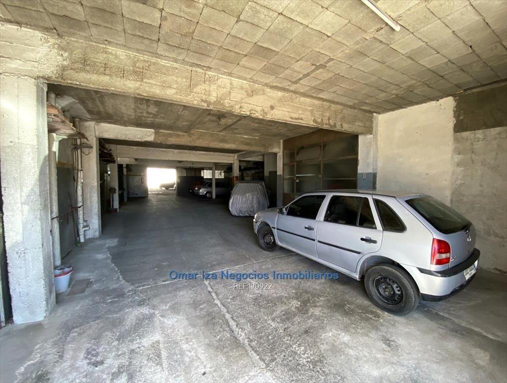 Venta local parking en Sayago, galpon deposito comercial