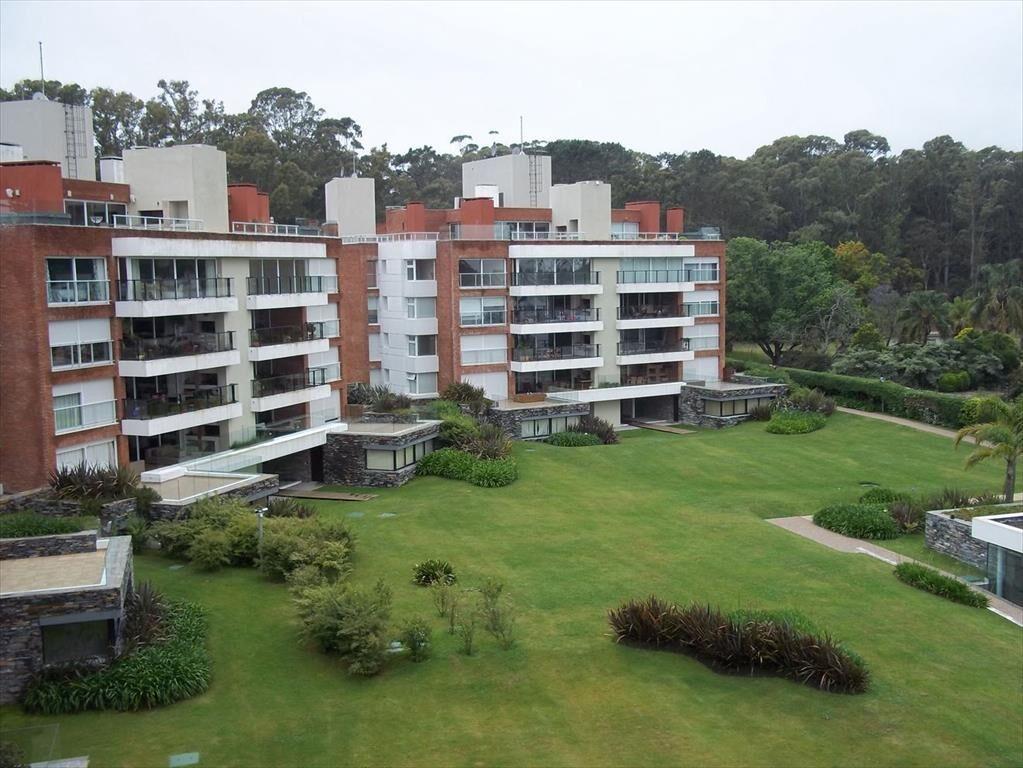 ALQUILER DE ESTUPENDO APARTAMENTO CON MUEBLES - ALQUILADO!!!