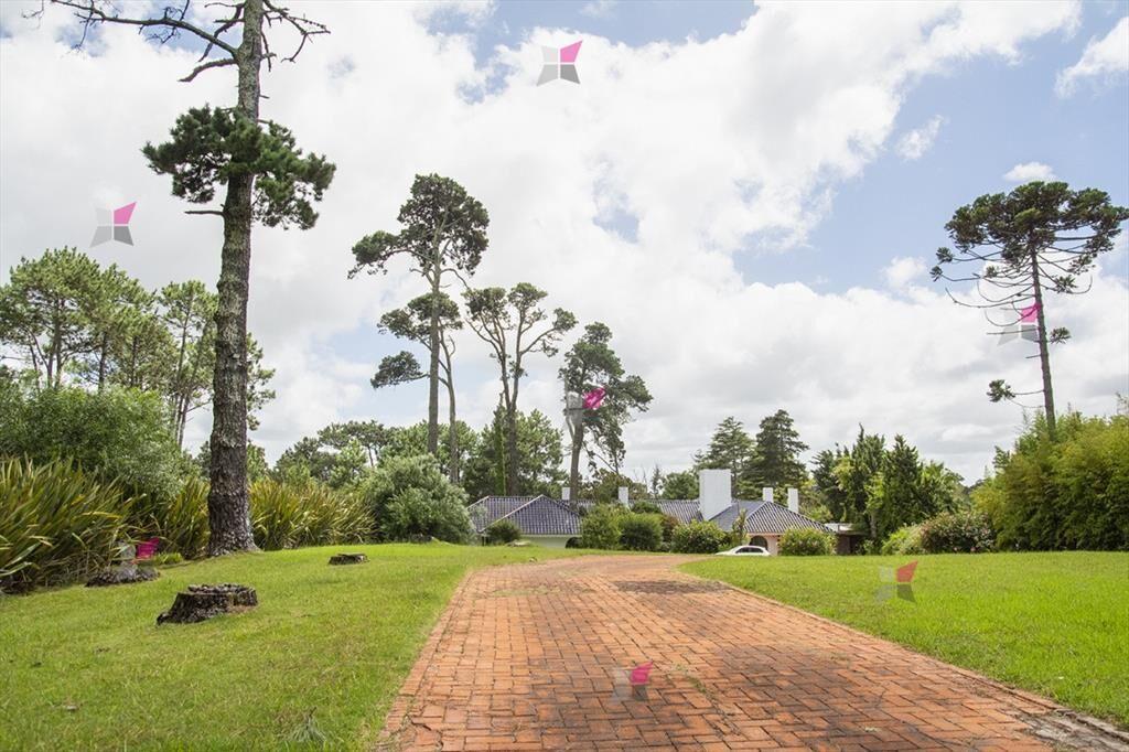 VENTA DE CASA DE 5 DORMITORIOS EN GOLF PUNTA DEL ESTE
