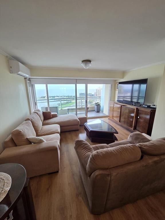 Puerto del Buceo, pent house duplex con vista al mar ,terra