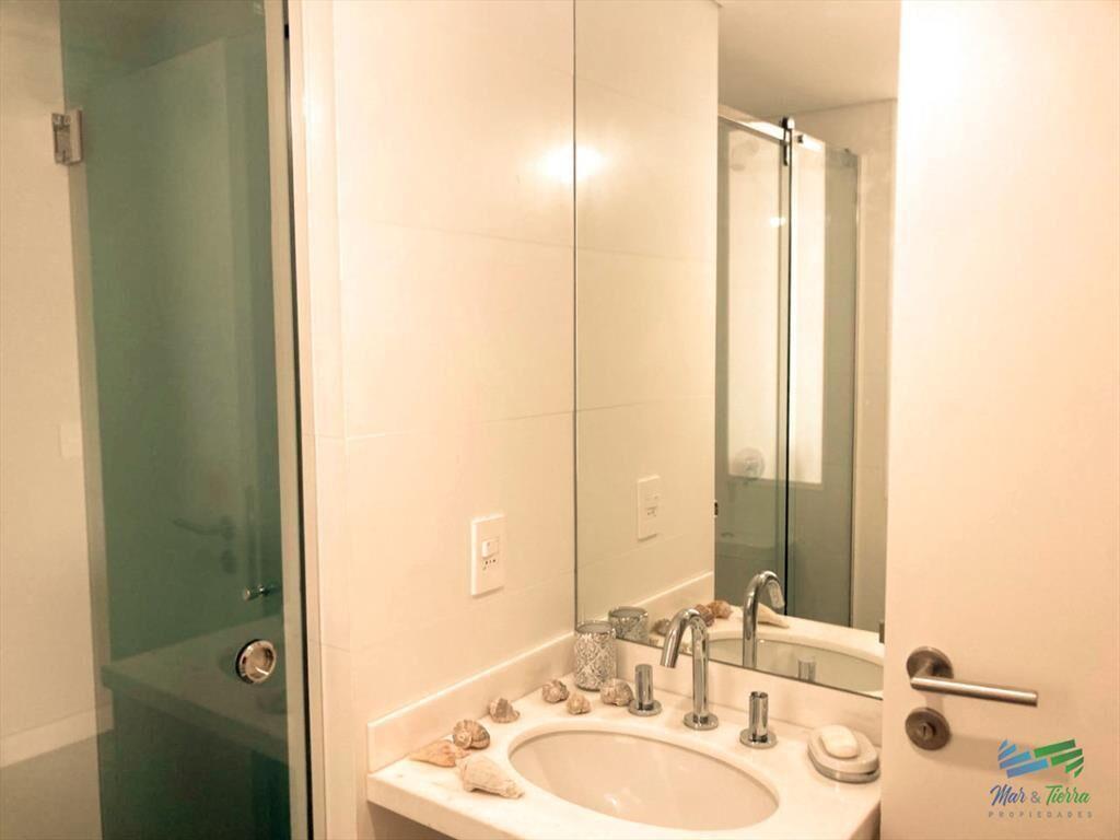 APARTAMENTO EN VENTA, DOS DORMITORIOS, EN TORRE