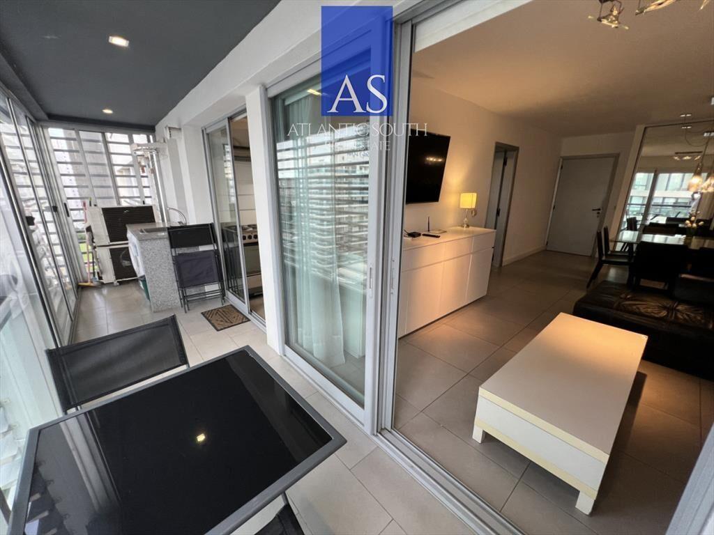 Apartamento de 2 dormitorios moderno con propio y