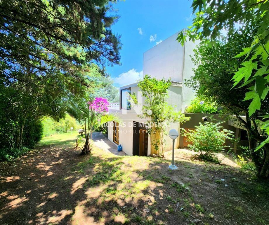 Venta casa tipo posada de 9 apartamentos. Punta