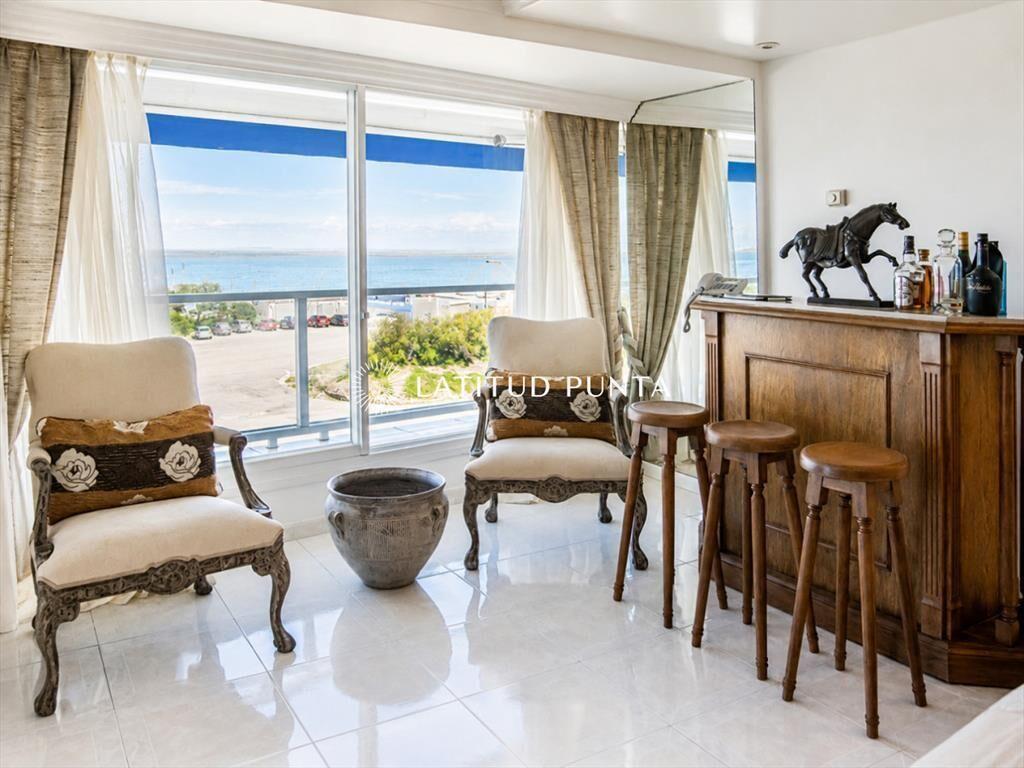 Apartamento en Beverly Tower