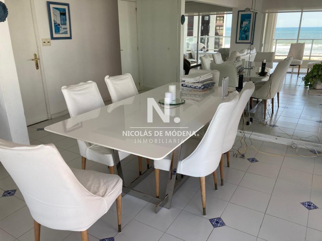 Hermoso Penthouse de 3 dormitorios en Punta del