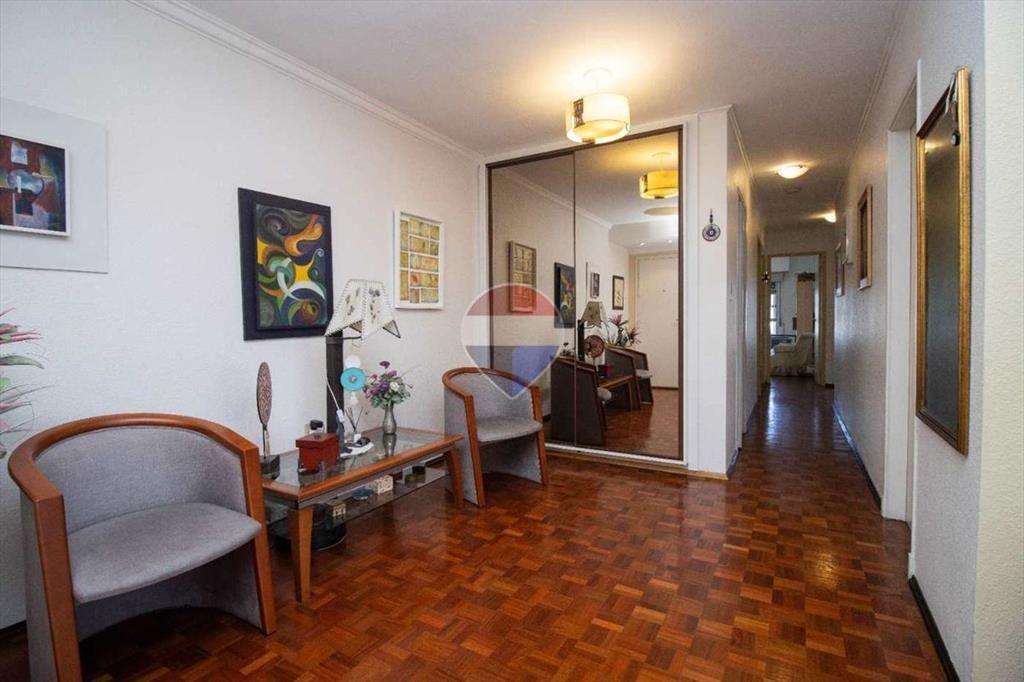 Venta apto 4 dormitorios, 3 baños y 2 cocheras