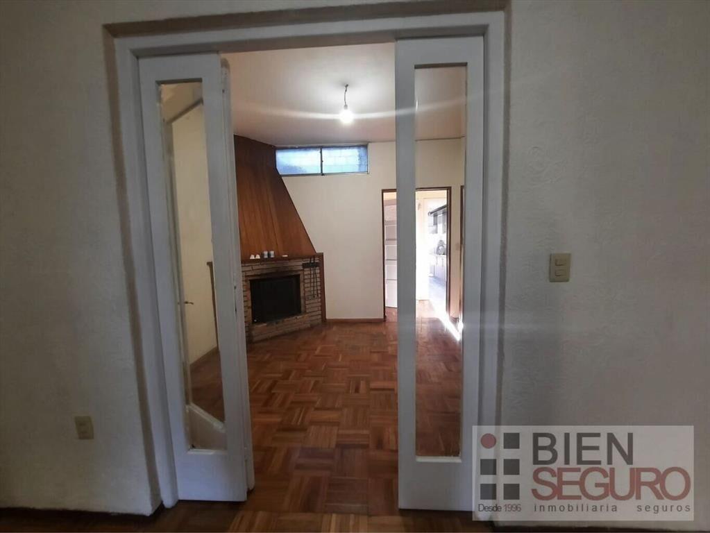 Linda casa de 2 plantas en venta en Pocitos