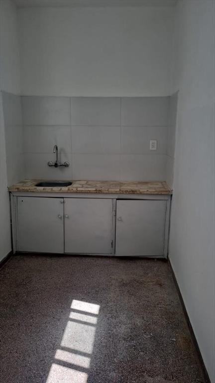 Edificio en La Blanqueada , 13 aptos, todos alquilados.