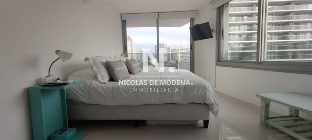 Exelente departamento a metros de la playa.