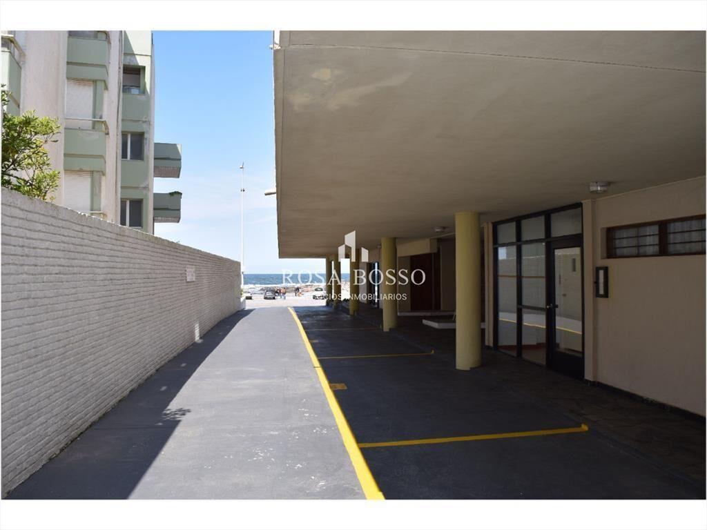 Apartamento en Peninsula, 2 dormitorios *