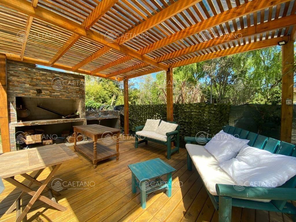 Moderna casa en venta a estrenar a pocas cuadras de la Play