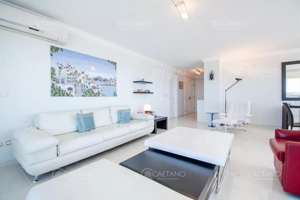 Venta apartamento 3 dormitorios en playa mansa