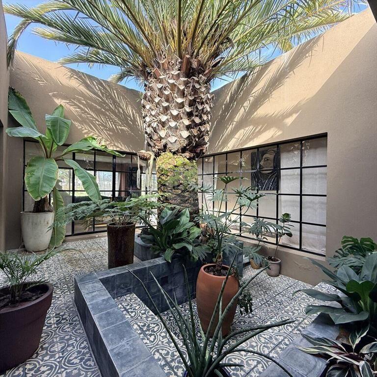 Casa de 3 dormitorios, 3 baños, diseño y paisajismo en Viñe