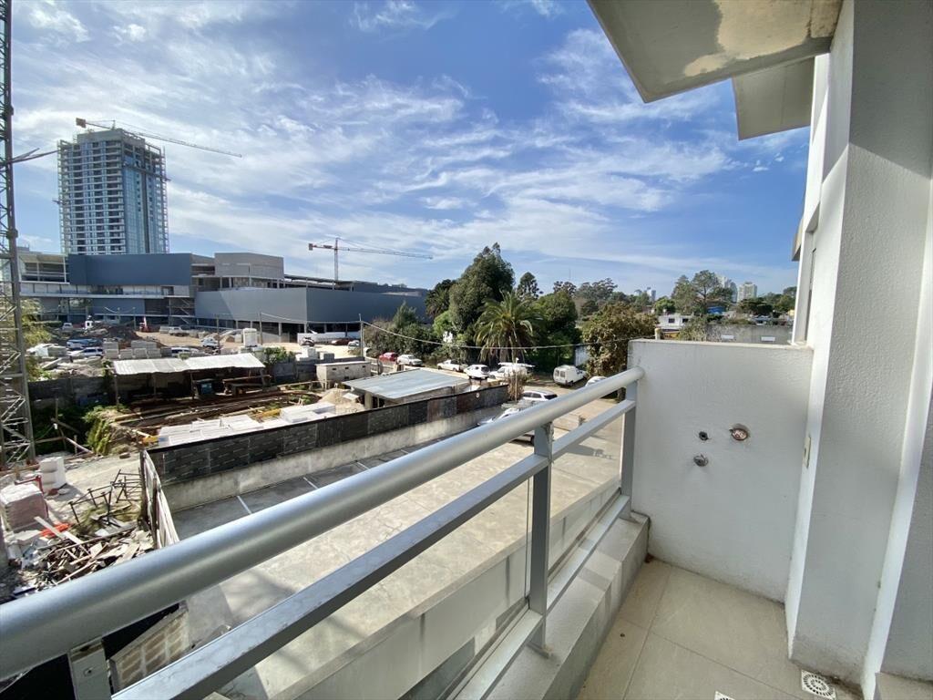 VENTA MONOAMBIENTE EDIFICIO LA LOMA MALDONADO