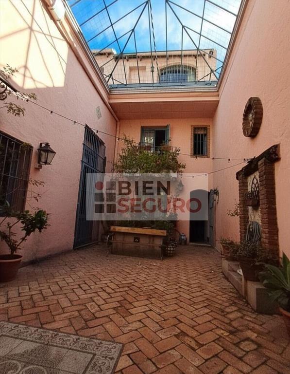 Cómodo apartamento al fondo, de 4 dormitorios en venta en P