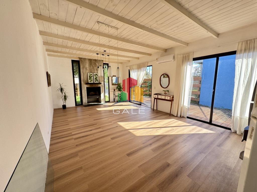 Calida casa a pocos metros del mar.