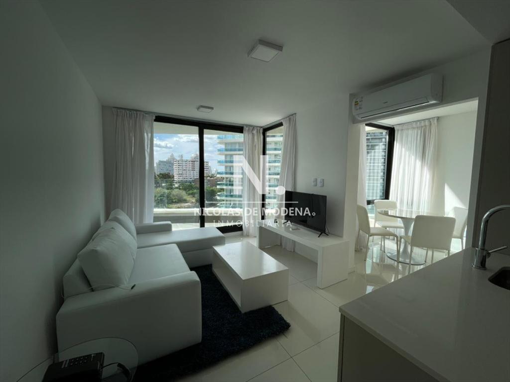 Alquiler Anual Apartamento Art Tower Punta del Este