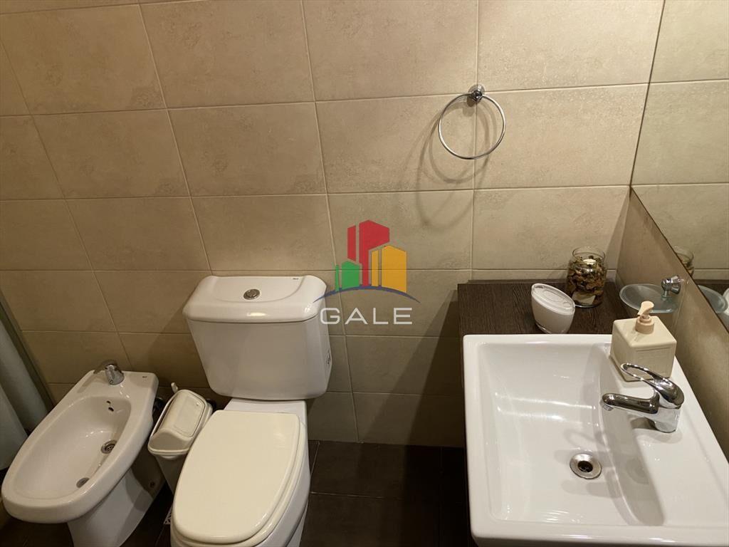 Hermoso apartamento estilo casita a una cuadra del mar.