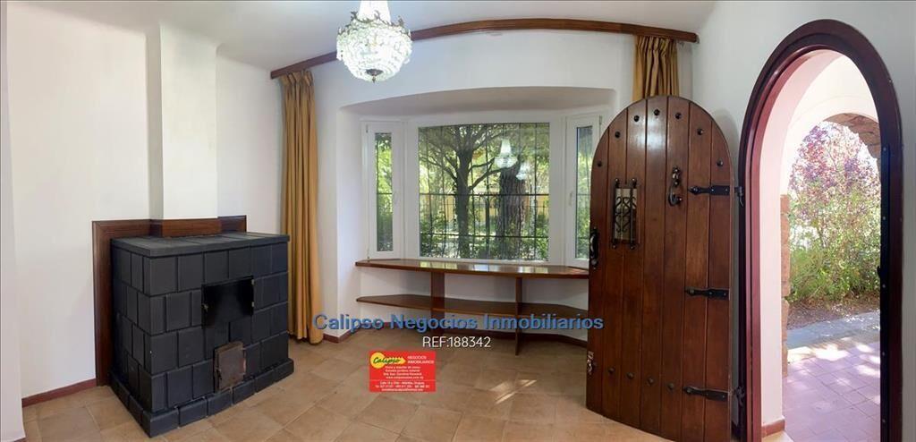 Venta de Majestuosa Casa en Atlantida - 5 dorm.- 3 baños