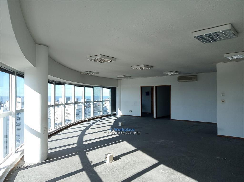 Oficina en el Centro - Alquiler - EDIFICIO DE CATEGORIA
